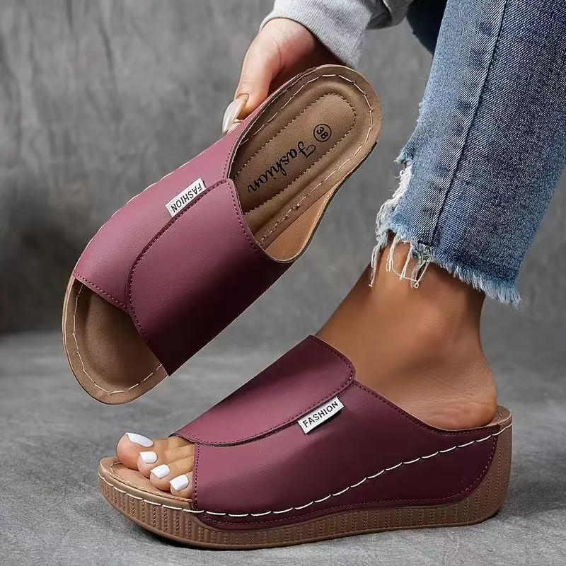 Betsy - Comfort Slides