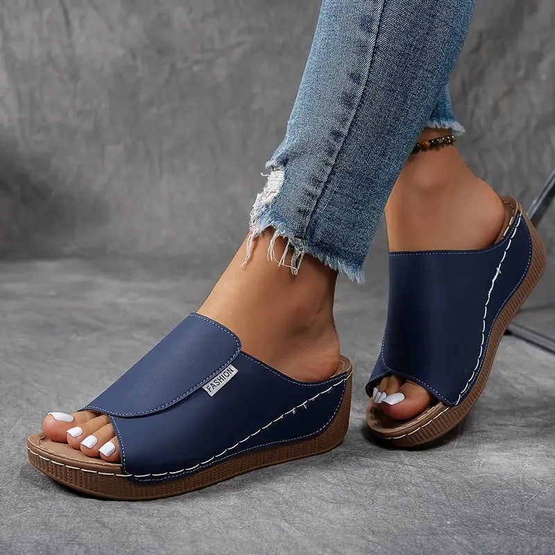 Betsy - Comfort Slides