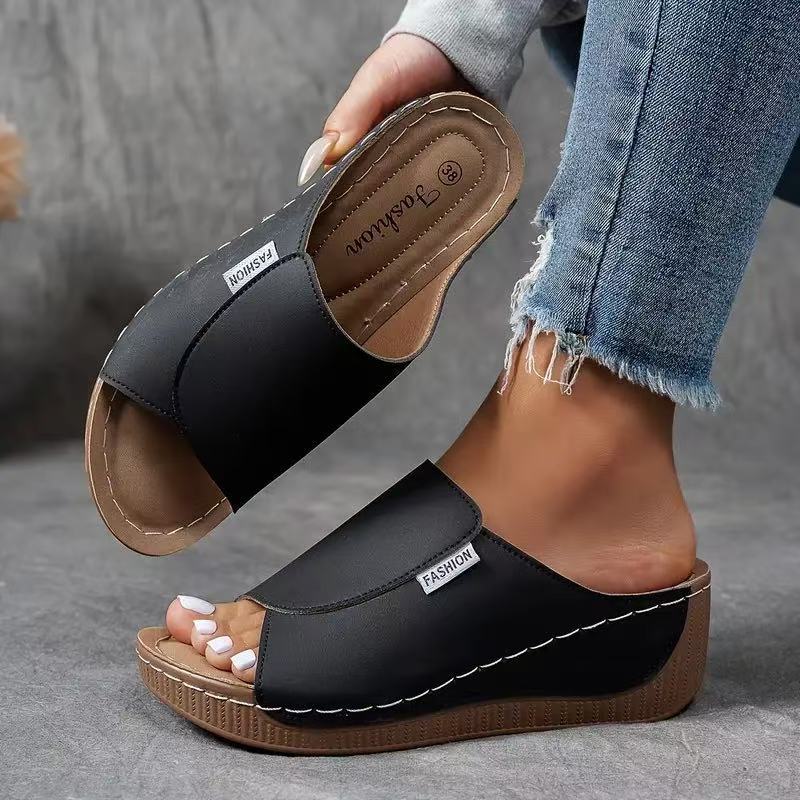 Betsy - Comfort Slides